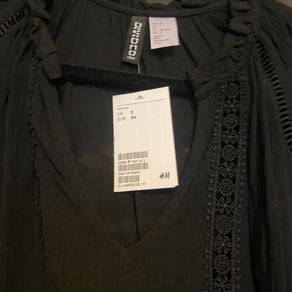 NWT - H&M black long sleeve Peasant top. Size 2 - fits like a small. - Picture 2 of 2